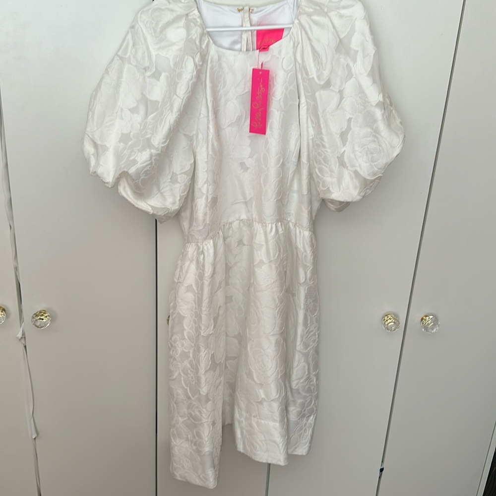 Beautiful floral white Lilly Pulitzer dress with balloon sleeves